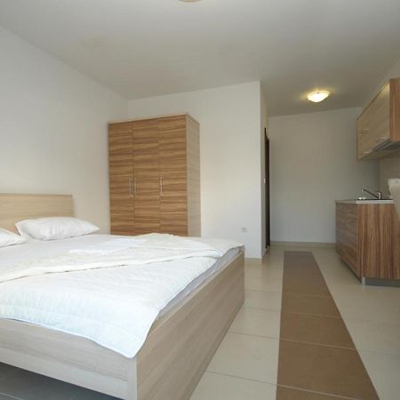 Apartments Anita Budva Bagian luar foto
