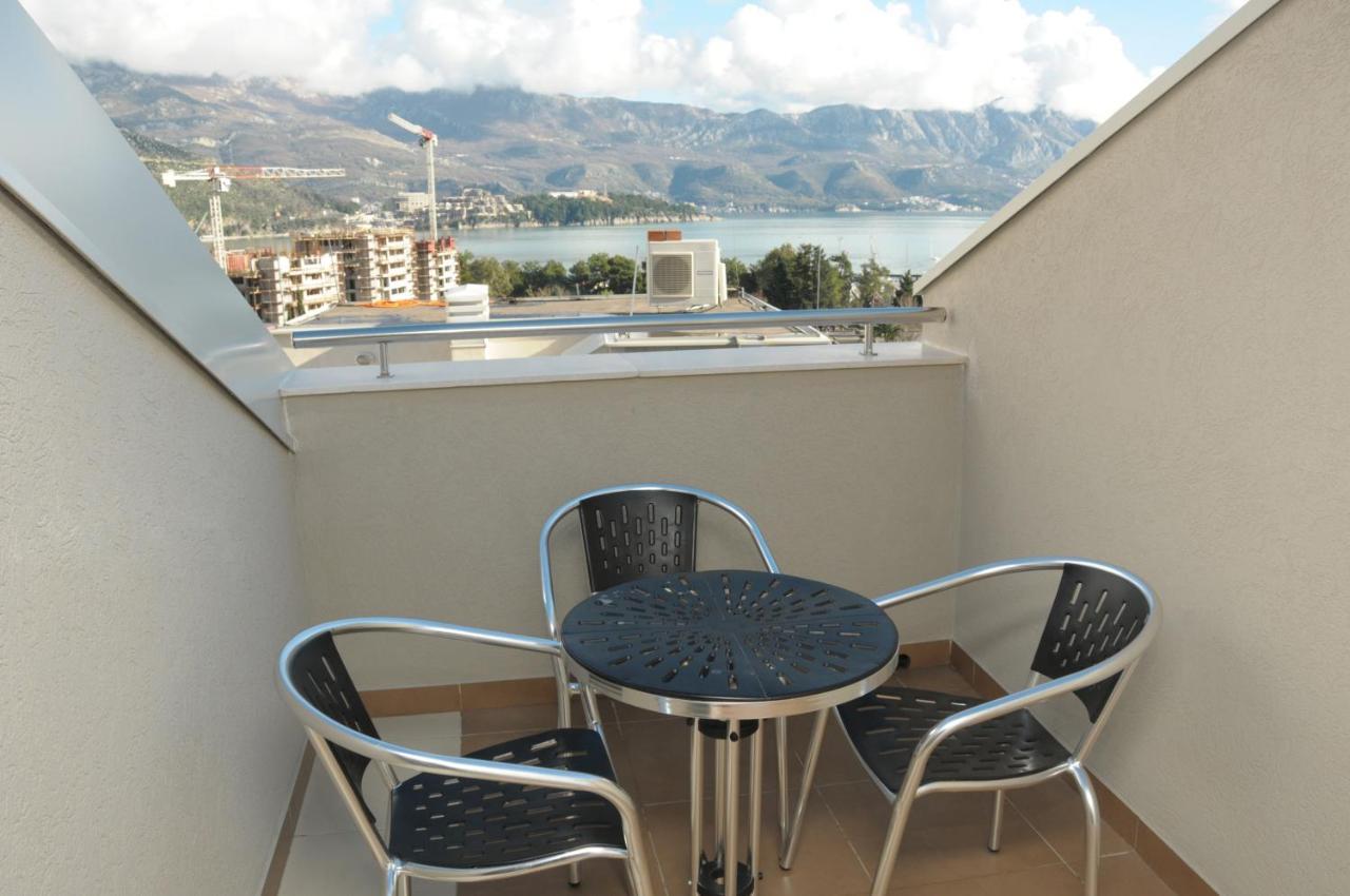 Apartments Anita Budva Bagian luar foto