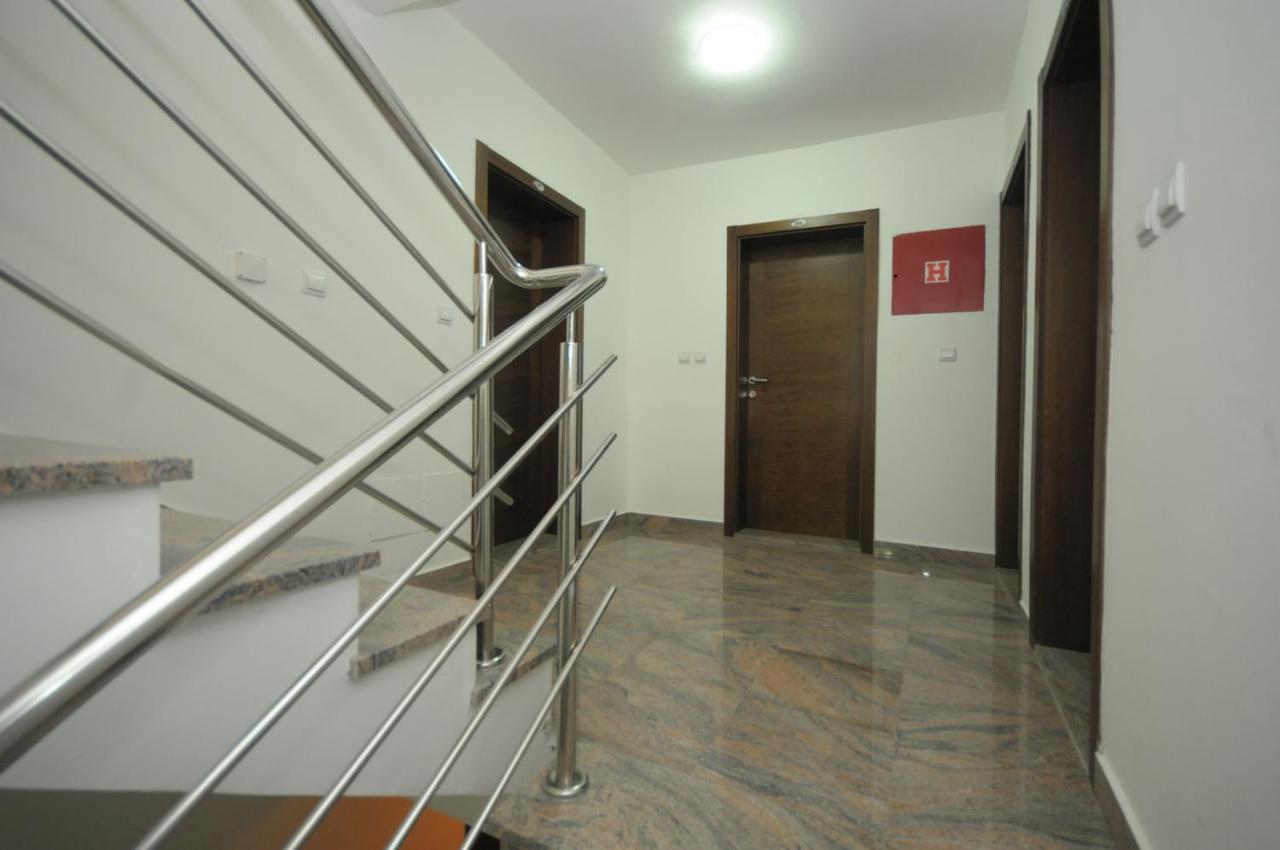 Apartments Anita Budva Bagian luar foto